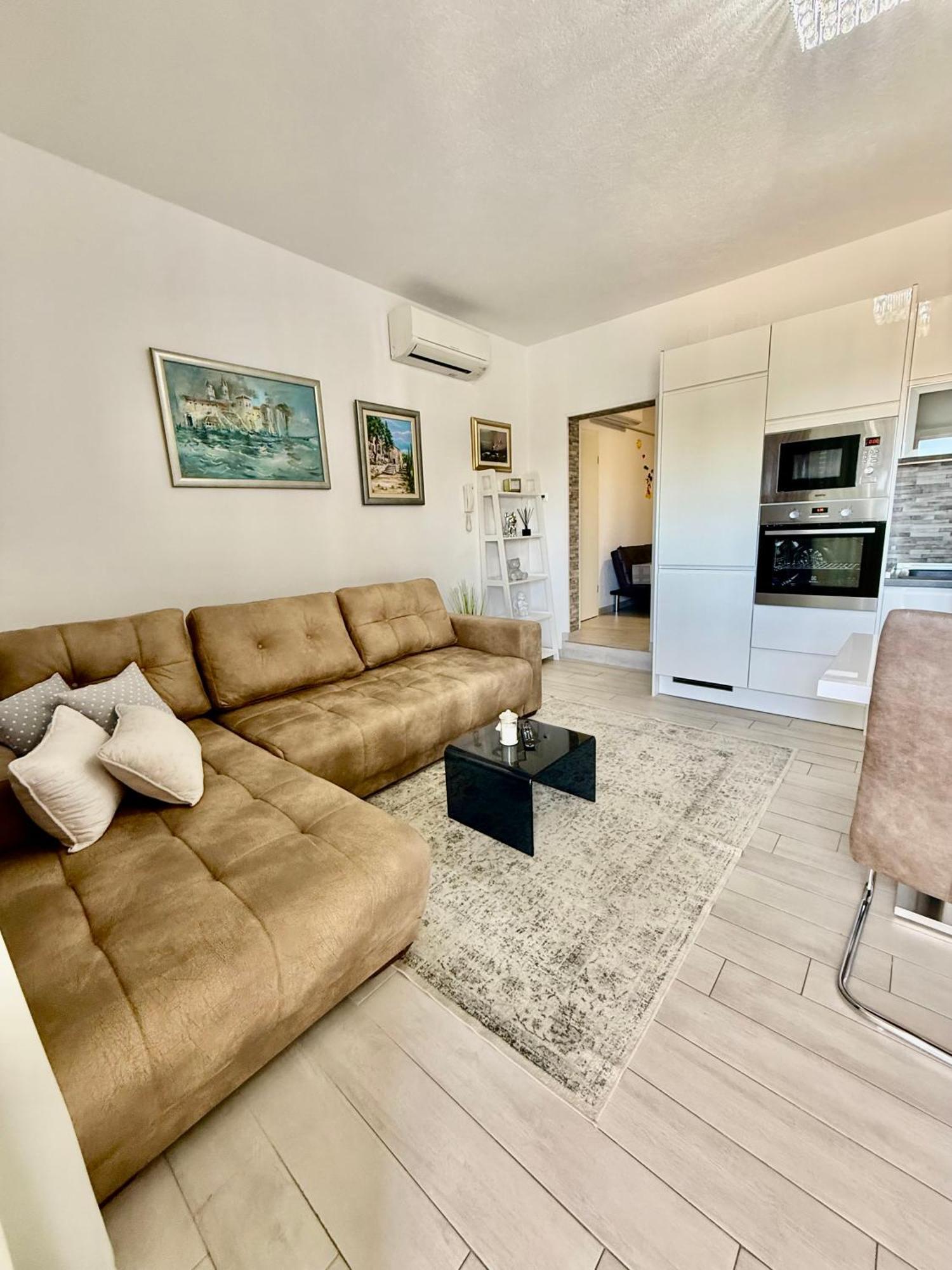 Apartments Zaja Seget Vranjica Extérieur photo